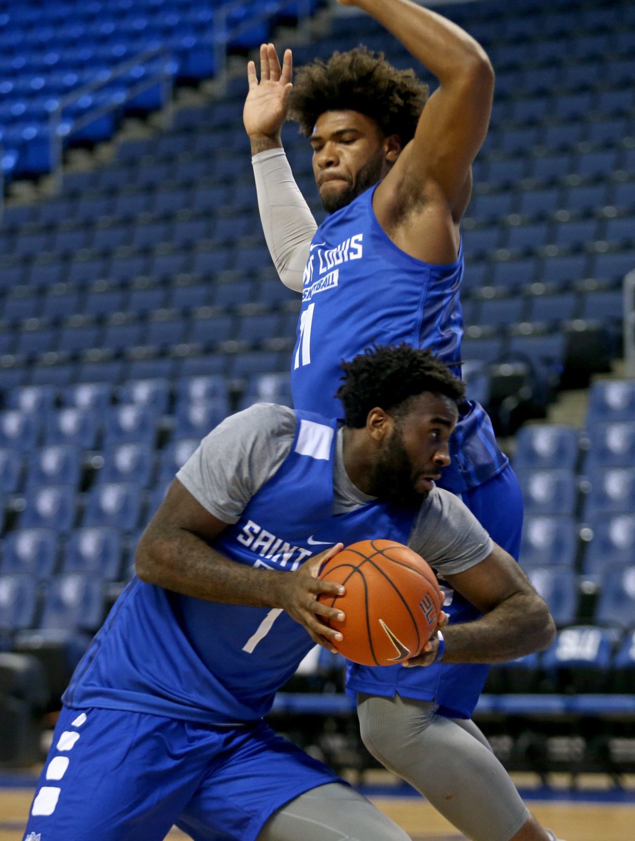 SLU mens basketball team begins practice